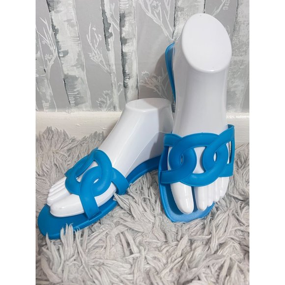 Turquoise Wide Strap Flat Womens Sandals Size 7/8 NEW - Picture 1 of 4